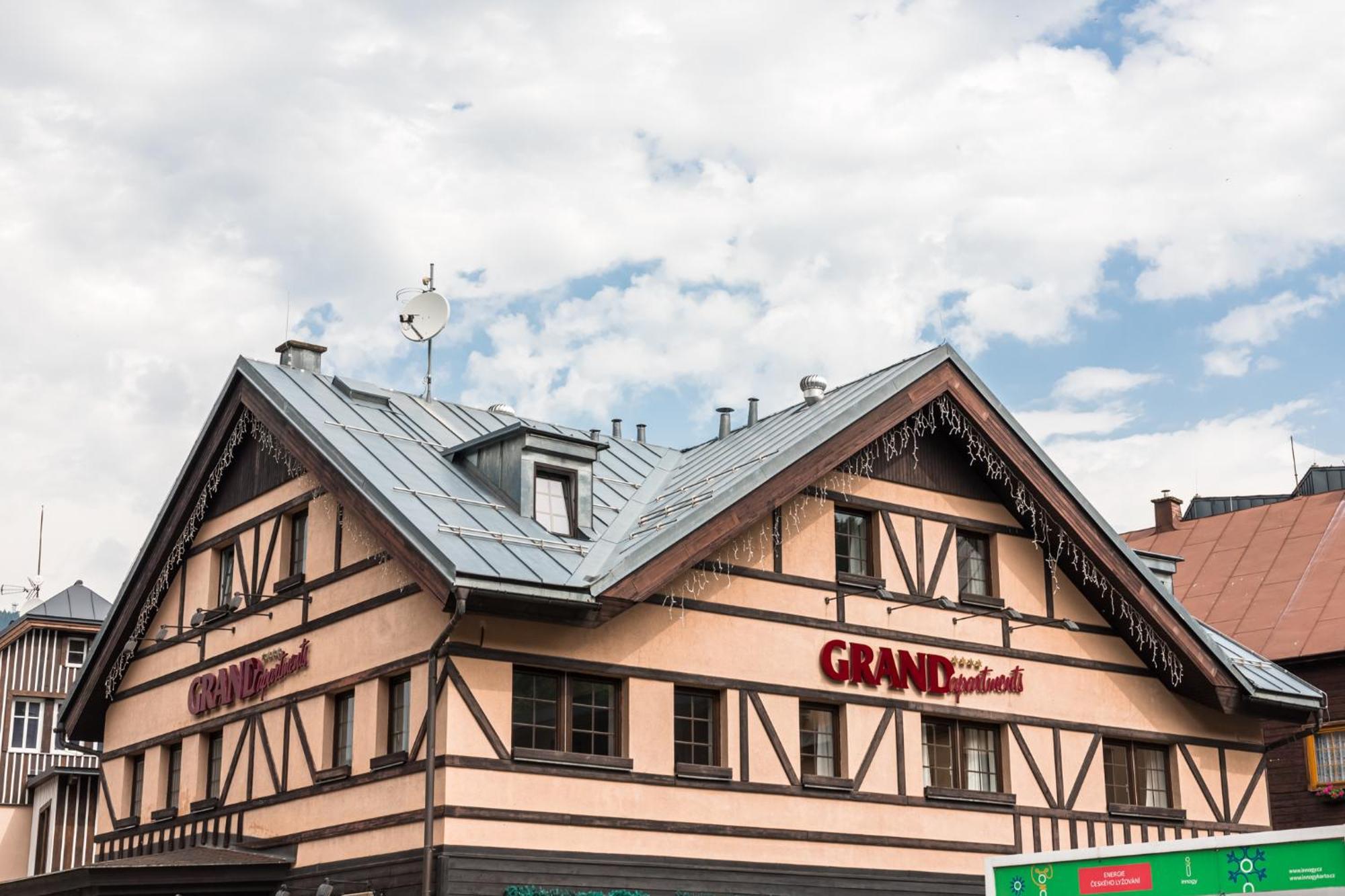 Grand Apartments Špindlerŭv Mlýn Dış mekan fotoğraf